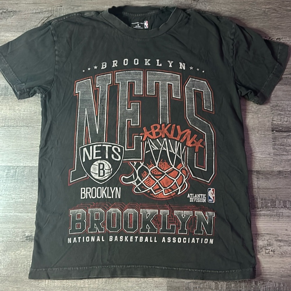 Abercrombie & Fitch Brooklyn Nets short sleeve shirt